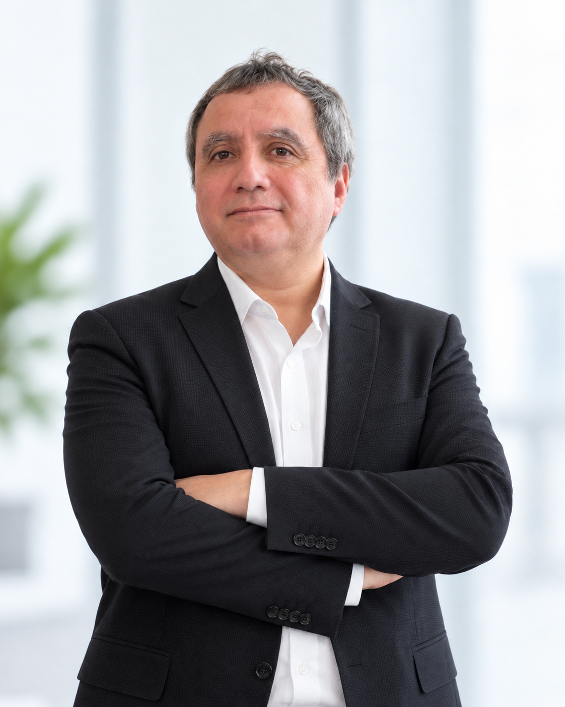 Retrato corporativo de Juan Tapia